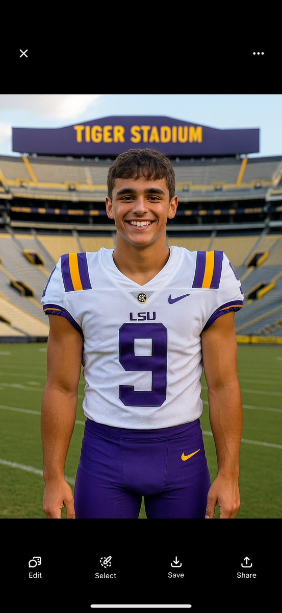 Asked chat GPT to show me Reid at 18 in an lsu uniform and … 🥹🥹🥹🥹🥹🥹
