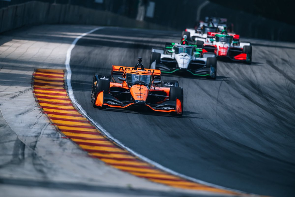 lundgaardoff's tweet image. Very tough Sunday. Sorry for the team, partners and everyone involved with @arrowmclaren we had a winning car today. Even though we carried big damage on the floor from a lap one incident, the pace was strong. We move one. We were competitive and that was goal number one for 2025