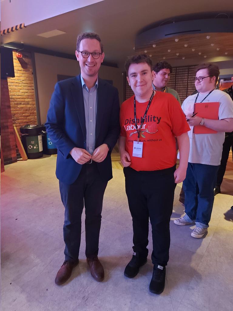 malachicarroll1's tweet photo. On my way home after spending a great weekend in Cardiff with @YoungLabourUK for the first Youth and Student Labour Congress in 9 years. Met with new and old friends and heard some amazing speeches by reminding us about the amazing things that the UK Labour Government are (1/3) https://t.co/ZALceMHptF