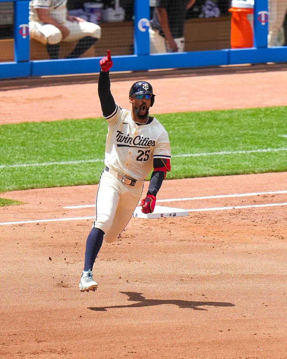Twins's tweet photo. Pictured: A guy that needs to be in the All-Star Game

⭐️ https://t.co/JigNJ4lxDJ https://t.co/RxSbRXqA6k