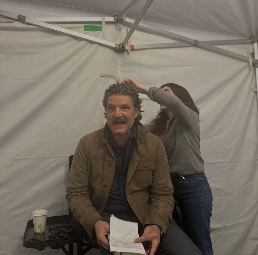 The Last of Us Source (@tlousource) on Twitter photo Pedro Pascal behind the scenes of season 2 #TheLastofUs Pedro Pascal behind the scenes of season 2 #TheLastofUs