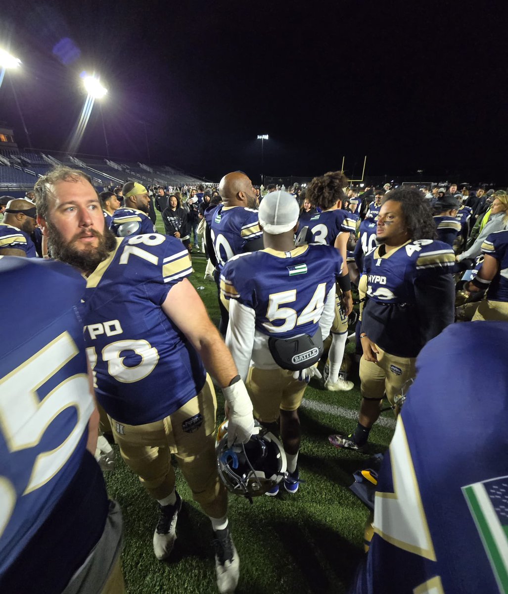 TheeLastKing's tweet photo. Man in the arena #NationalChampions @NYPD83Pct @NPSFL https://t.co/ij65b5PUPk