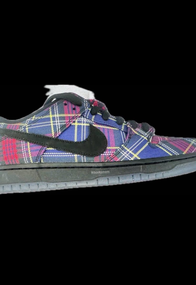 Nardwuar is getting his own Nike SB Dunk Low 👟🔥

Currently expected to drop Holiday 2025 👀