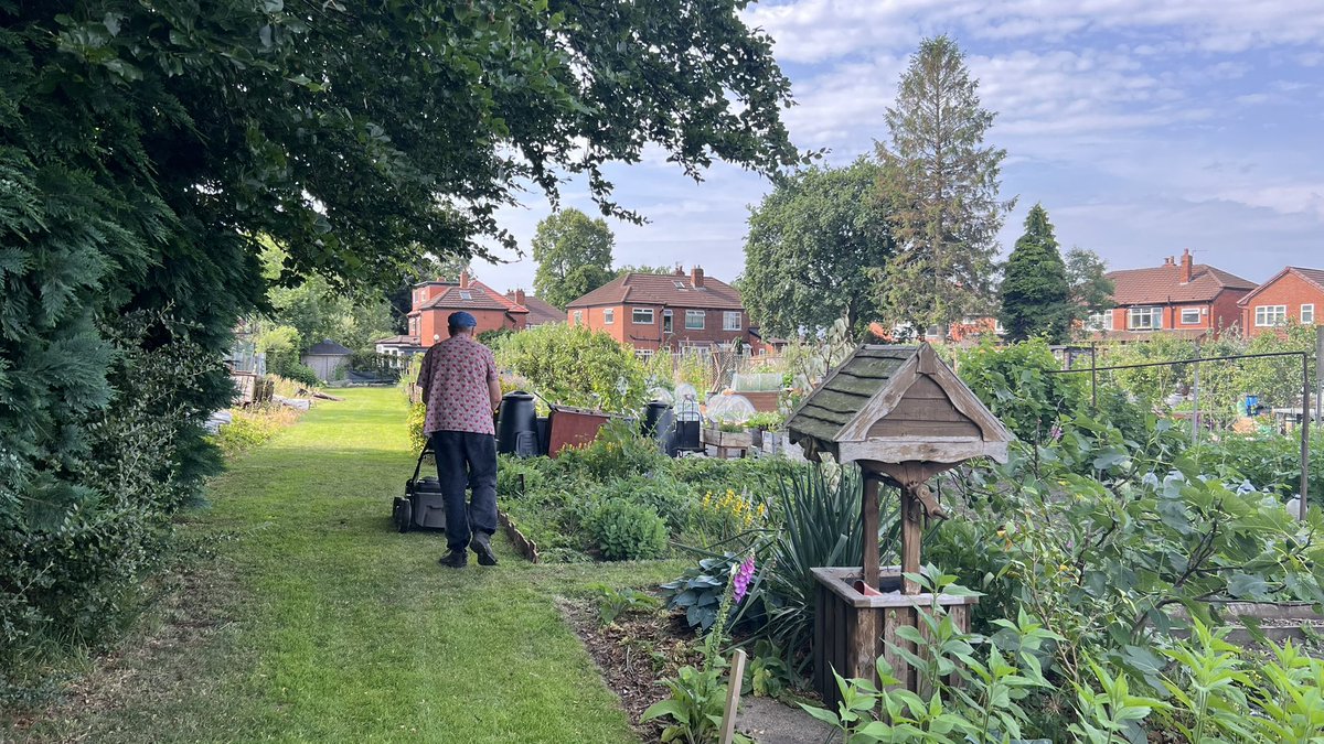 GP_allotment's tweet photo. A big thank you to those members that support our Association with physical tasks to allow us to keep the allotment ground open and running.

Our mowing rota saw Neil sharing last Saturday’s mowing of the communal paths with Anthony.

Nadica offered to help weed the Rose border. https://t.co/sdLzwl3x1T