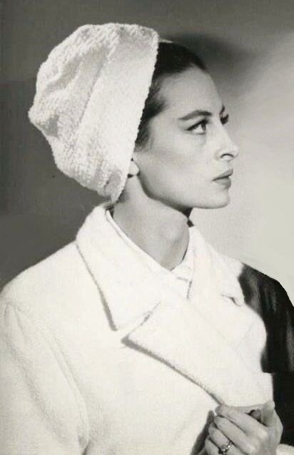 absolutely nobody is beating capucine at a face card competition