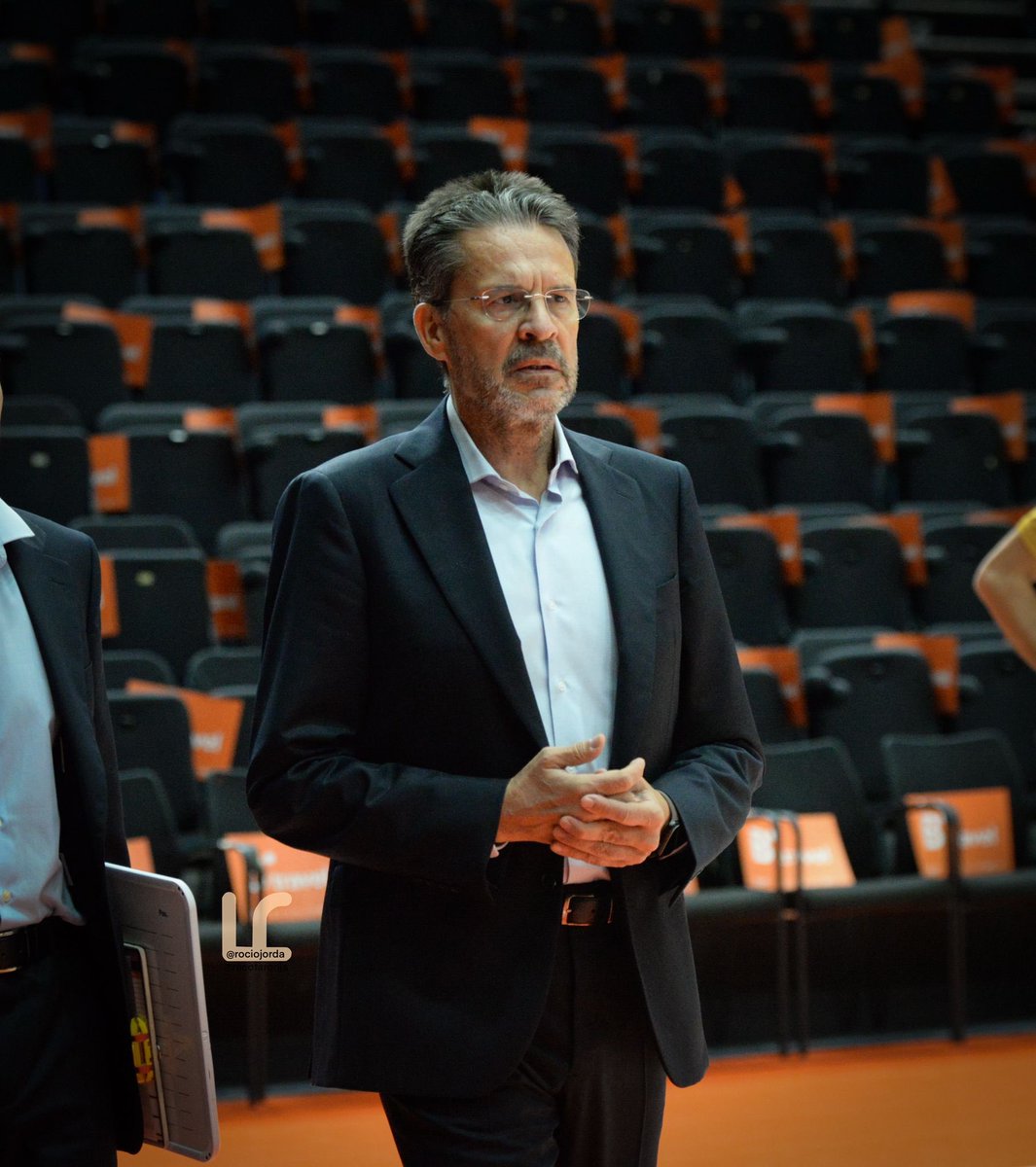 🔊Pedro Martínez en rueda de prensa:

“No necesito que hagan una reflexión pública porque yo ya sé lo que he visto.”

“Es lo que tienen árbitros muy expertos.”

“Que lo analicen y lo mejoren. Aquí estamos todos para mejorar.”

🍊Se puede decir más alto pero no más claro.