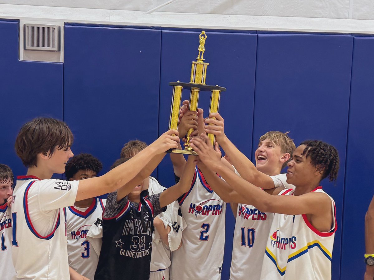 echoopers's tweet image. Coach Bradley’s 13U squad goes 4-0 to win the Shots Up Hardwood Classic in the new Sportsplex in Hagerstown. Championship game score was 58-56!