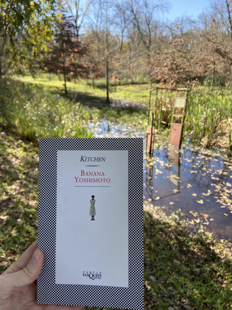 LucilaRobredo's tweet image. Divinas ambas nouvelles sobre la muerte y el duelo y de muy fácil lectura 😊