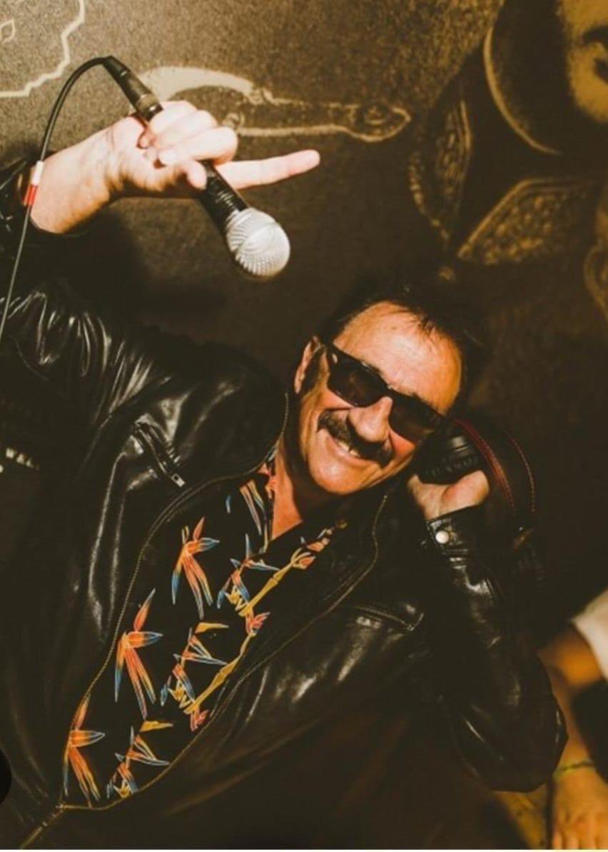 LibbyMaesAngels's tweet image. We’re thrilled to announce that the one and only @PaulChuckle2 —comedy legend and national treasure—will be hosting our Charity Ball on November 15th! 🕺✨
Get ready for an unforgettable evening of laughter, generosity, and a few classic “To me, to you” #doingitforlibby