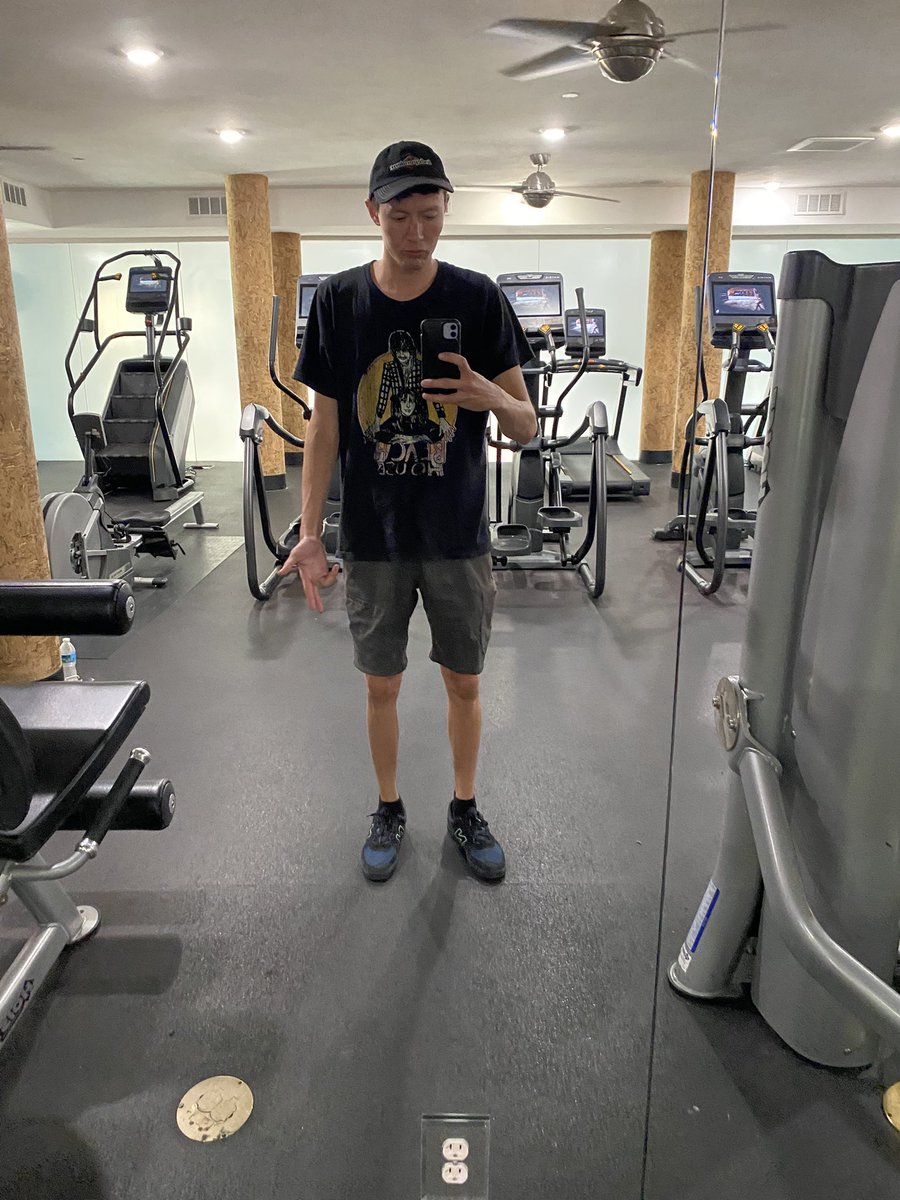thesamtan's tweet photo. Trying to be consistent
Working out with paps #healthchain https://t.co/aOCNd86B8z
