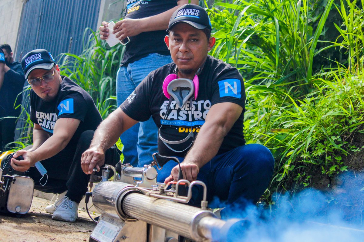 Ernesto Castro (@ecastroes) on Twitter photo ¡Siempre en el territorio!
Hemos realizado una jornada de fumigación en la colonia Marabú Sur, San Marcos.
Estamos apoyando el trabajo del Gobierno del Presidente <a href="/nayibbukele/">Nayib Bukele</a> a favor de los salvadoreños. ¡Siempre en el territorio!
Hemos realizado una jornada de fumigación en la colonia Marabú Sur, San Marcos.
Estamos apoyando el trabajo del Gobierno del Presidente <a href="/nayibbukele/">Nayib Bukele</a> a favor de los salvadoreños.