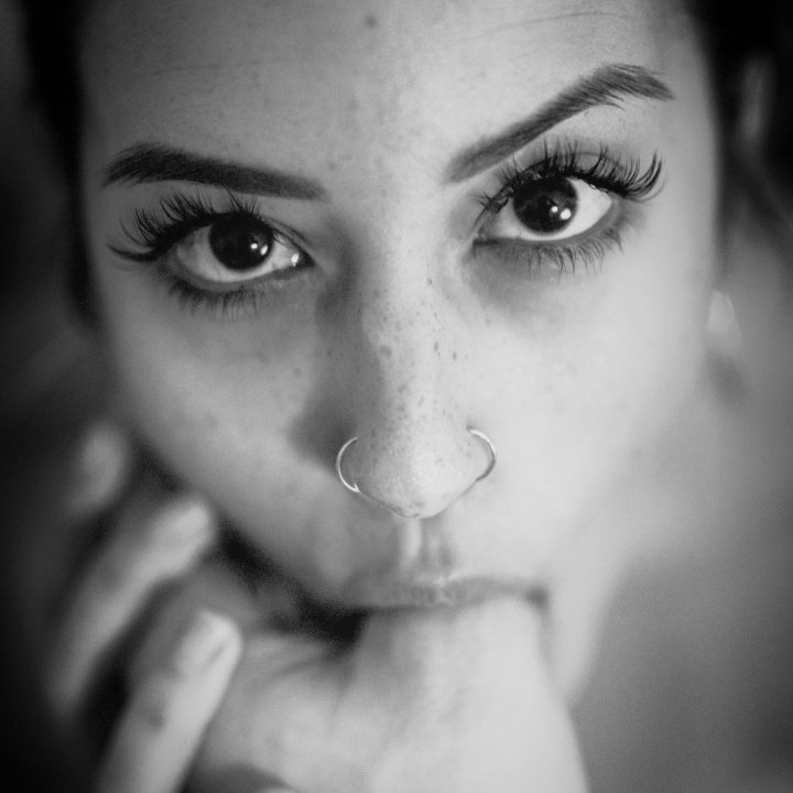 Dompervertido's tweet photo. Cada uno tiene su propia felicidad. Su propia paz y su propio amor, a veces con las raíces más inesperadas.
¿Y sabes por qué respondes a mi voz? Tus raíces son tan profundas, donde otros no pueden alcanzarlas. Tienen granito allí.
Y tienes un lago de dolor, cuya fuente soy Yo. https://t.co/DZUXPetD0o