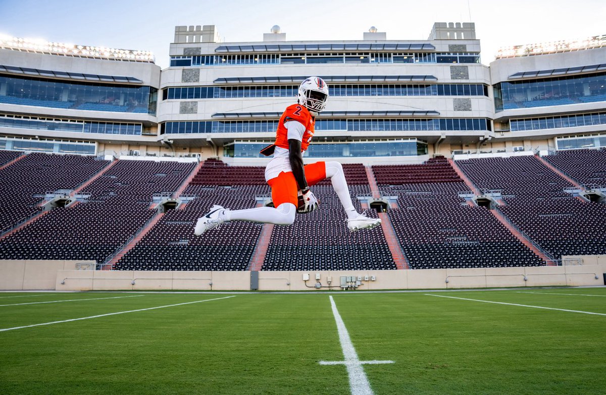 Ken2rell's tweet image. Hokie nation wassup????🟠🦃 @coachbrentdavis @HokiesFB @CoachPryVT @VTScoop247 @NEGARecruits @PrepRedzoneGA @NEGARecruits