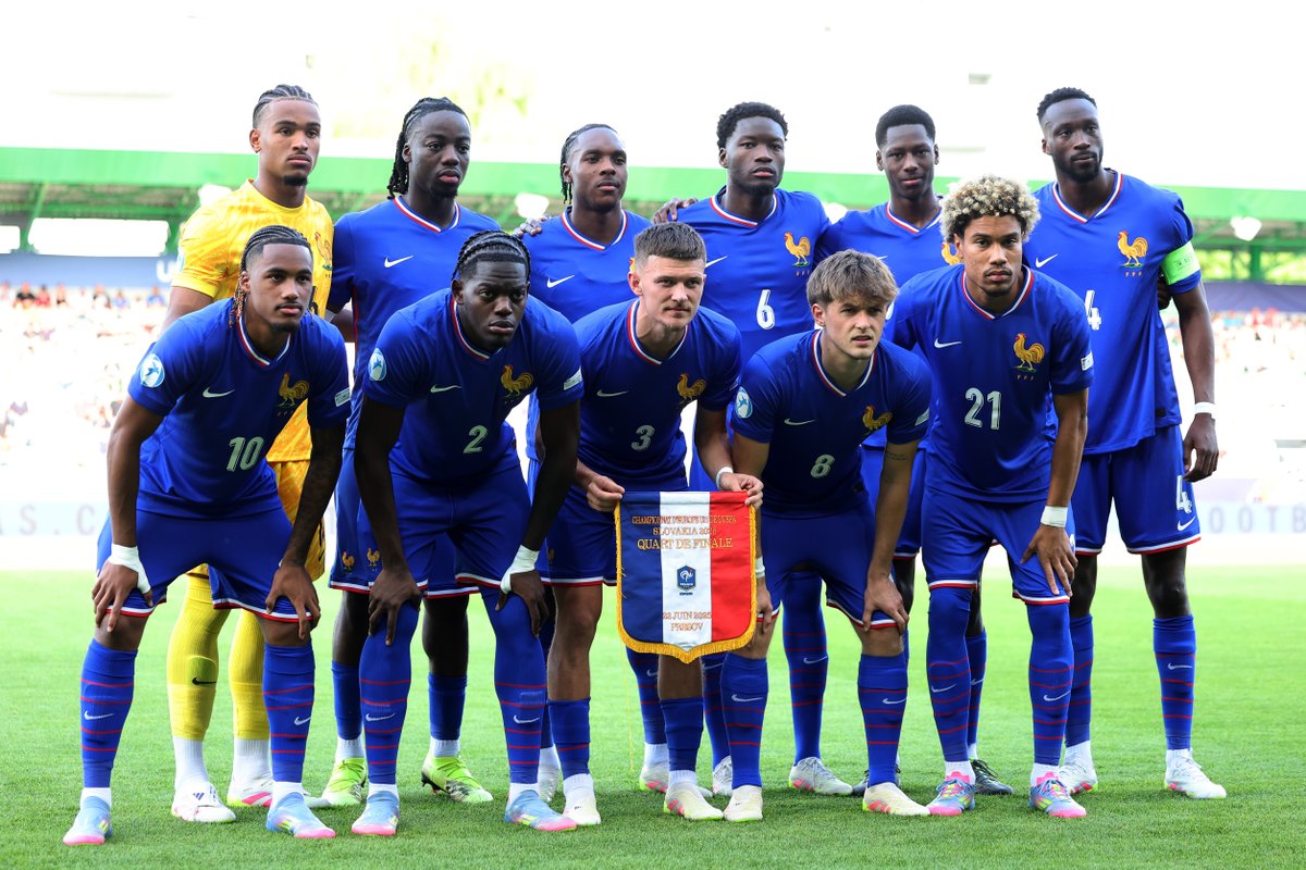UEFAcom_fr's tweet photo. 📸🤩Les Bleuets font le show 🇫🇷
#EUROU21 | #DENFRA | @equipedefrance https://t.co/RCdrLnvk7c
