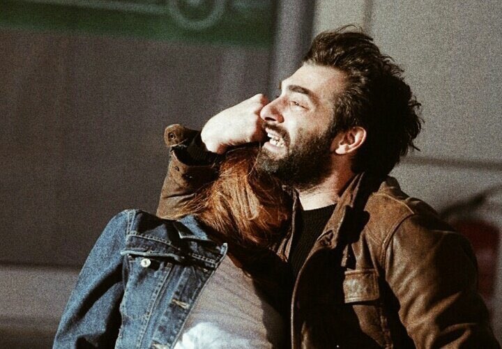 PoyrazKarayeel2's tweet photo. Kadın öldü, adam delirdi. https://t.co/R5fjlCwYsb