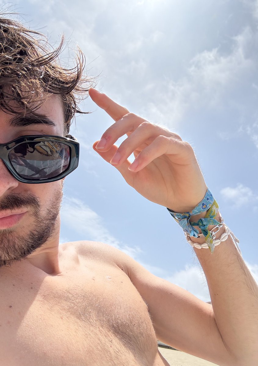 __bapt__03's tweet photo. ☀️☀️ #LGBTQIAWelcomeSummer https://t.co/yHQ0mKgXkJ