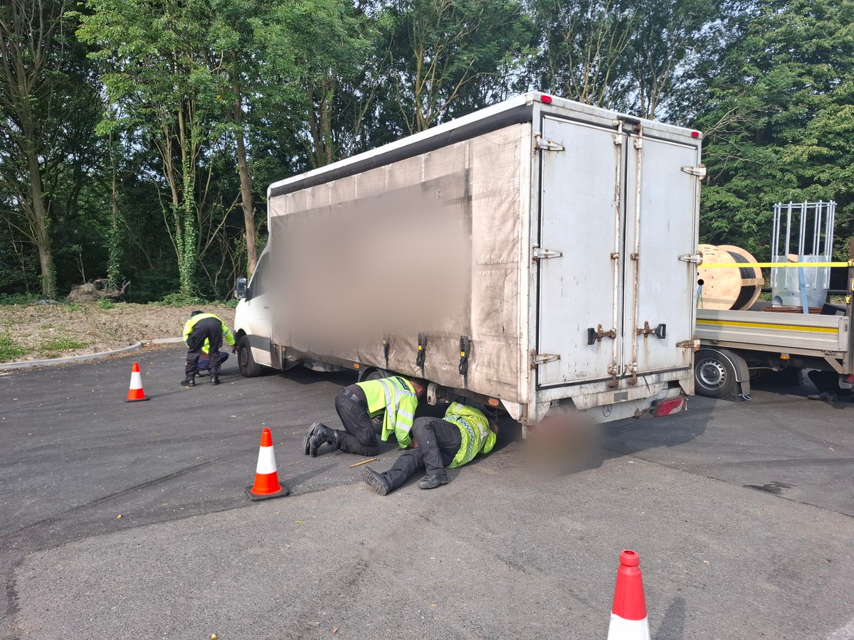 DerbysRPUBikers's tweet image. This week some of our team have been joined by colleagues from Around the UK in #derbyshire as we host a fully acredited #PROHIBITION training course, covering everything up to C+E Artic LGV. 
Extra skills learned. exams sat, practical assessments complete.

#opsbikes