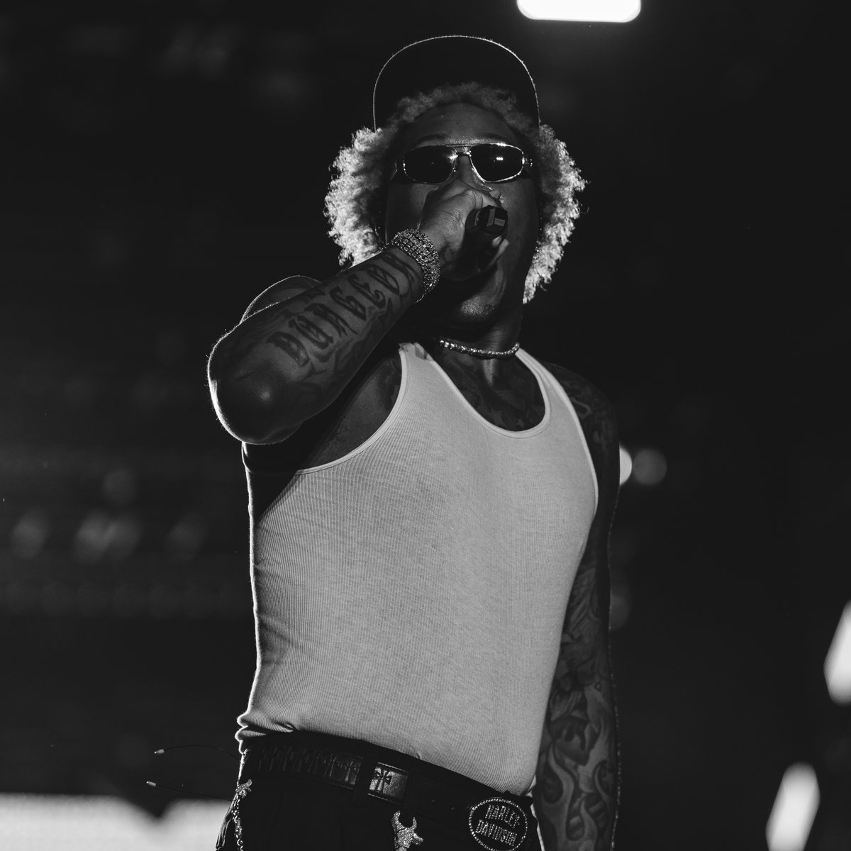 Pluto in Chicago 🪐

(📸 <a href="/KmaFr_/">₭ma🧟‍♂️</a> )