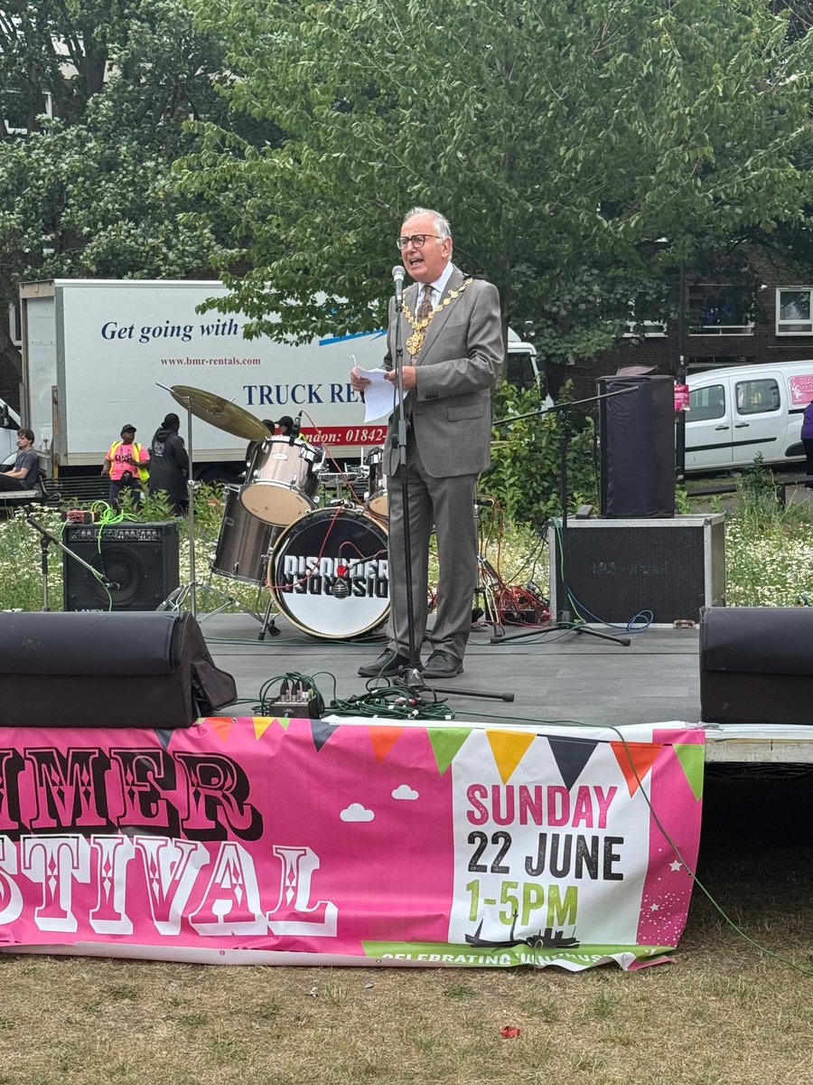 Today I was at Westbourne Summer Festival on Windrush Day. Thank you to the Windrush Generation and their families whose enduring contributions have helped shape Westminster into the vibrant, diverse and welcoming city it is today. Thanks for everything you’ve brought to our city