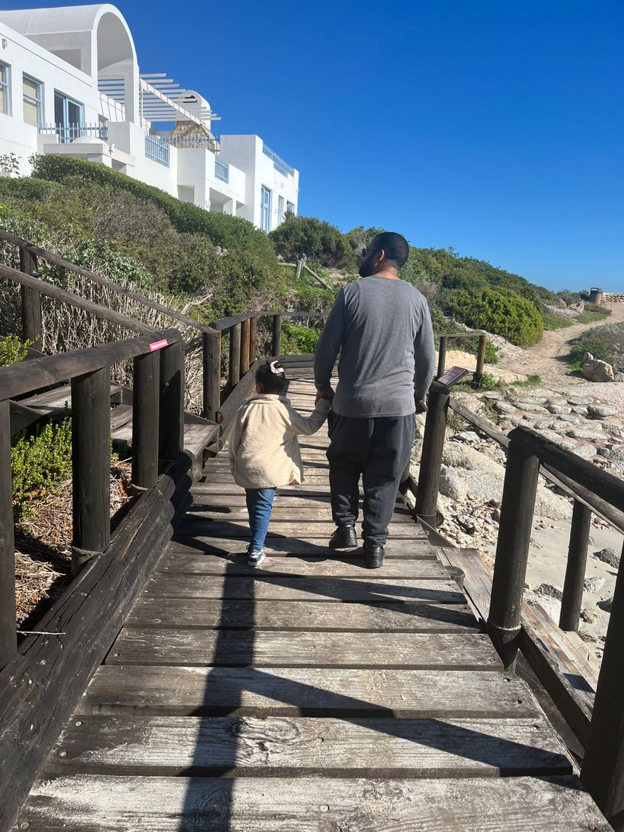 CharlieJ1213's tweet photo. Photo Dump - Weekend Breakaway with Family !!! Much Needed !!! Love for the Ocean !!! ๐โฑ๏ธ๐
#ParadiseBeach #Langebaan #BeachHouse #FamilyTime #RechargeTime #VitaminSea #ChloeJacobs #EllaRose ๐โค๏ธ๐ https://t.co/Thi57SYiQ4