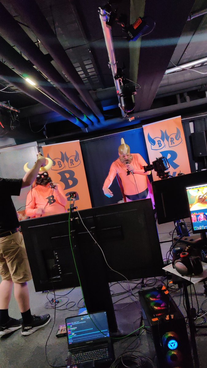 Major finaalien pre-show täyttä kultaa!

Kohta Vitality vs TheMongolZ 😳

twitch.tv/pelaajatcom

#esportsfi
#hartola