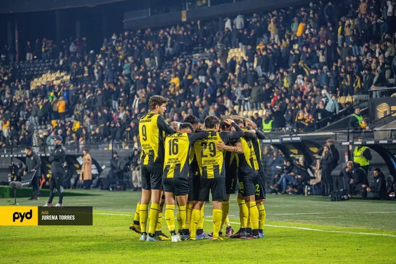 padreydecano.com (@padreydecanocom) on Twitter photo Cambios en el equipo
El equipo de Aguirre formará con: Guillermo De Amores; Damián Suárez, Leo Coelho, Nahuel Herrera, Juan Rodríguez; Eric Remedi, Ignacio Sosa; Leandro Umpiérrez, Leo Fernández, Diego García y Héctor Villalba.
📝 Nota: acortar.link/uvrGCA
🖊️ <a href="/FTrucce18/">Franco Trucce</a> Cambios en el equipo
El equipo de Aguirre formará con: Guillermo De Amores; Damián Suárez, Leo Coelho, Nahuel Herrera, Juan Rodríguez; Eric Remedi, Ignacio Sosa; Leandro Umpiérrez, Leo Fernández, Diego García y Héctor Villalba.
📝 Nota: acortar.link/uvrGCA
🖊️ <a href="/FTrucce18/">Franco Trucce</a>
