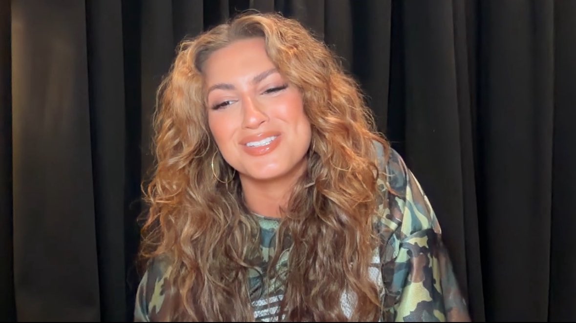 Tori Kelly is live on Twitch to celebrate the 10 year anniversary of Unbreakable Smile!
🔗: twitch.tv/torikelly?tt_c…