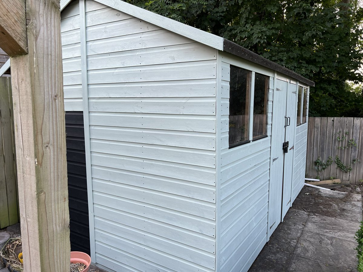 wilkoloopylu's tweet image. #NHS1000miles week 25 for 2025
Walk 🚶‍♀️10.83 miles 
Run 🏃🏻‍♀️ 25.03 miles
Total 33.49 miles 
YTD 950.38 miles 
Chester marathon training commenced. a warm week, so started the garden renovation, shed is coming along with a chalkboard for the kids! Pergola upgrade  is next!