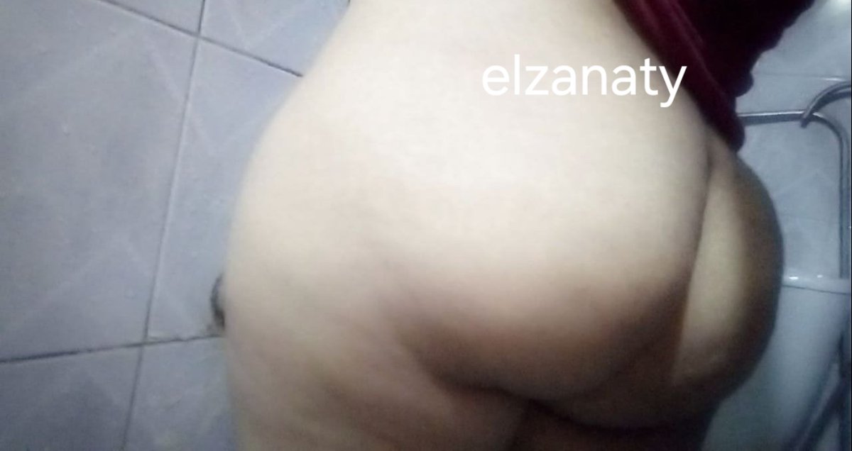 جارتى الهيجه بتقولى هموت على زبك فى طيزى