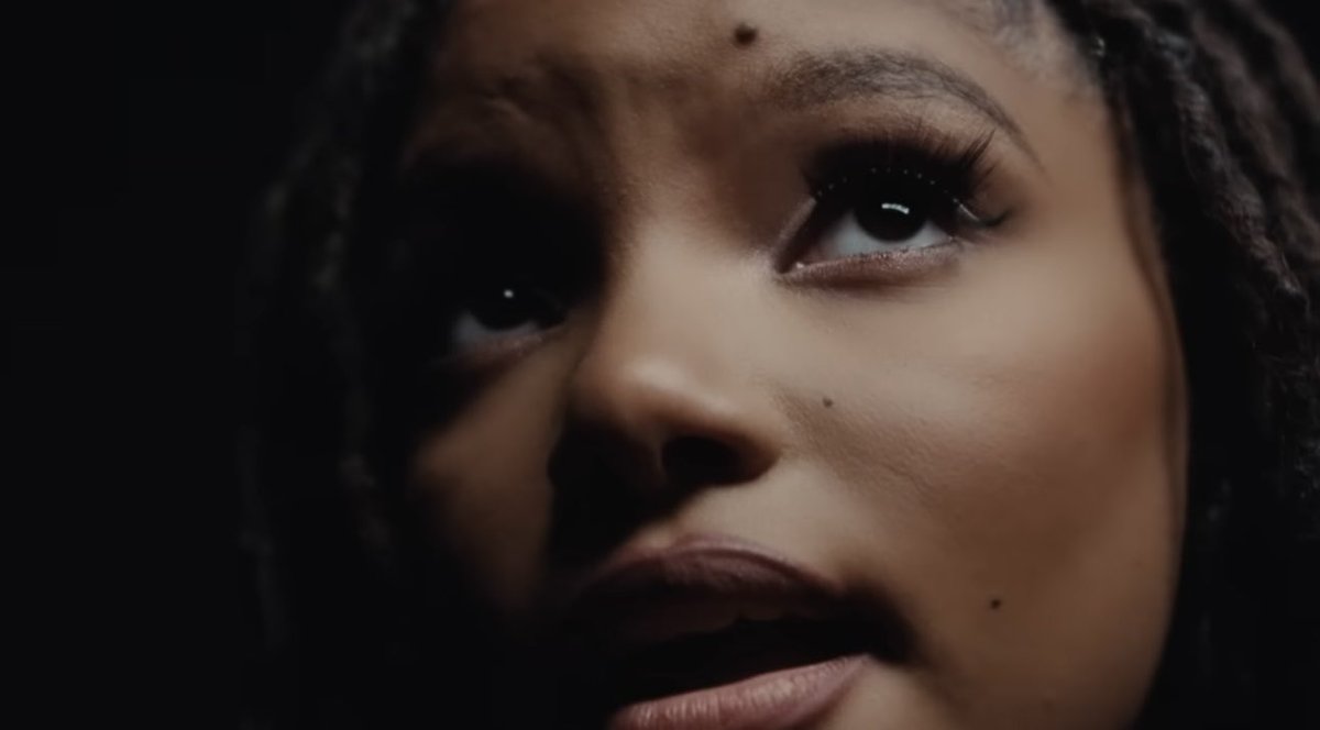SongbirdHalle's tweet photo. Watch the video to โBravefaceโ by @HalleBailey here๐๐พ๐๐พ๐๐พ https://t.co/RN2nF5TXy6
#HalleBailey #Braveface โค๏ธโ๐ฉน๐ญ https://t.co/svSwYtKc7I
