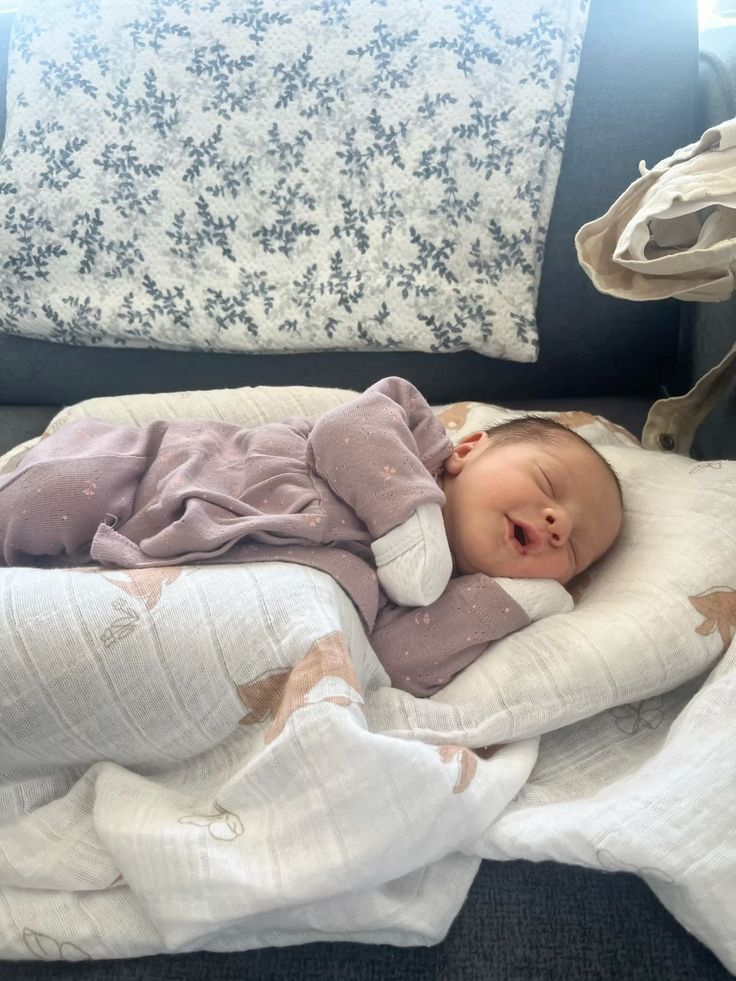 Toda feliz de ouvir que a Titia Sam vai vir ver ela 🥺🩷