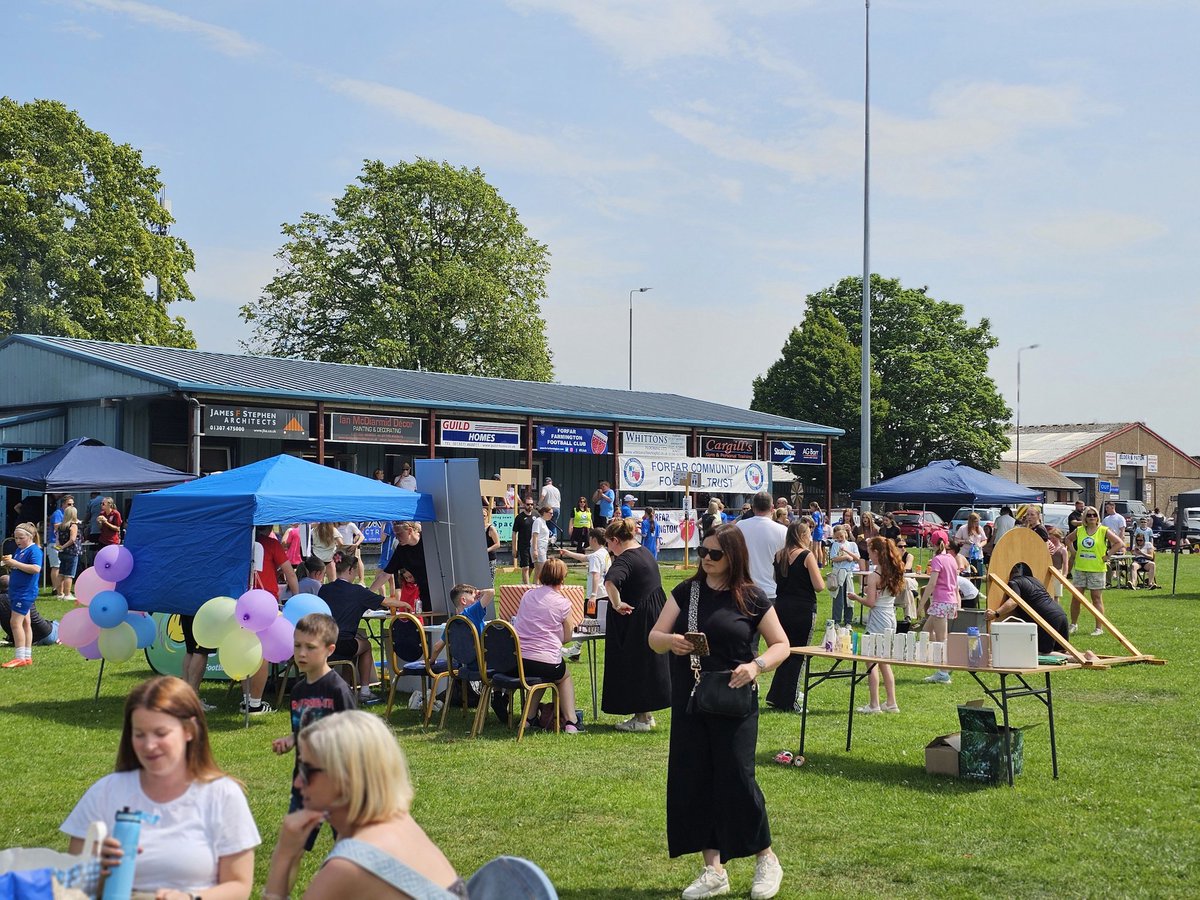 ForfarCFT's tweet image. ⚽️🌞Thank you to all involved in organising our annual funday yesterday.

Special thanks to our committees, coaches, players, parents, friends and families who supported the event. It was a great success....
facebook.com/10008130339989…