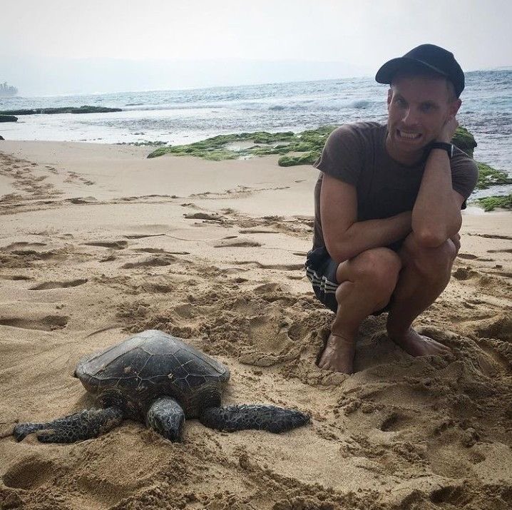 no context trixie & katya tweet media