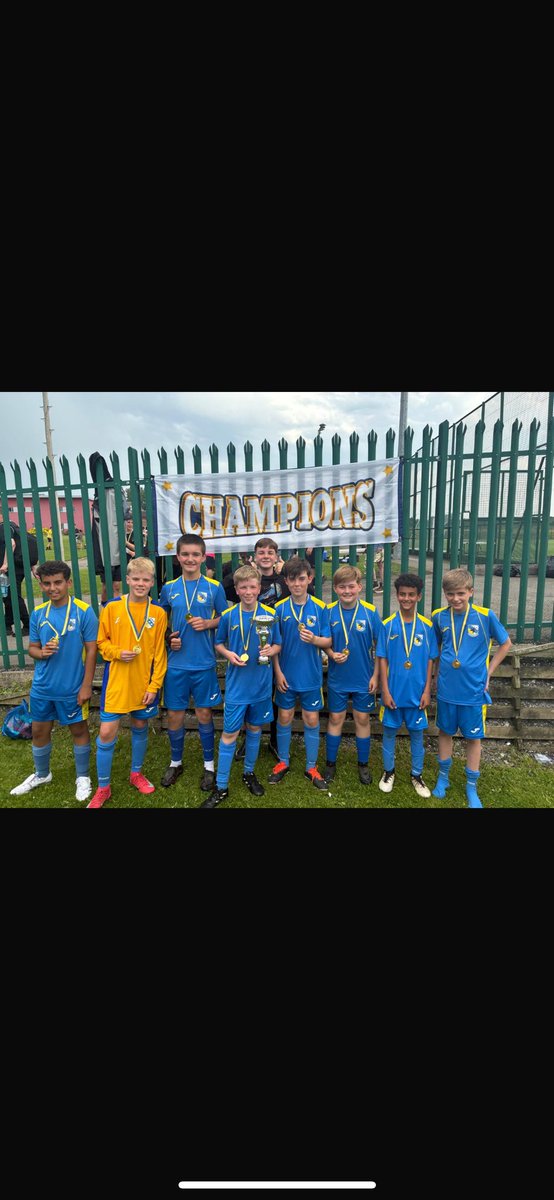 Great few weeks for U13 Jets - another tournament win, lifting the Middle Cup at the Bidston tournament yesterday 👏🏆