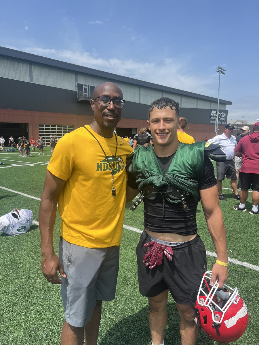 Nkokosioulis's tweet image. Happy to get a lot of ball in this weekend(3 days worth). Thank you to @CoachCrutchley @CoachSamOjuri22 and the NDSU coaches for having me out. @Coach_LytUMD @EDGYTIM @PrepRedzoneIL @Coach_Batti @CoachRayHolmes @ChrisBergeski