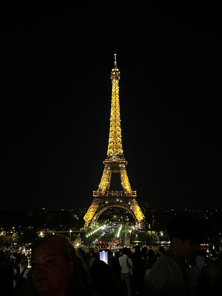 𝓭𝓪𝓷𝓲𝓮𝓵𝓪 tweet media