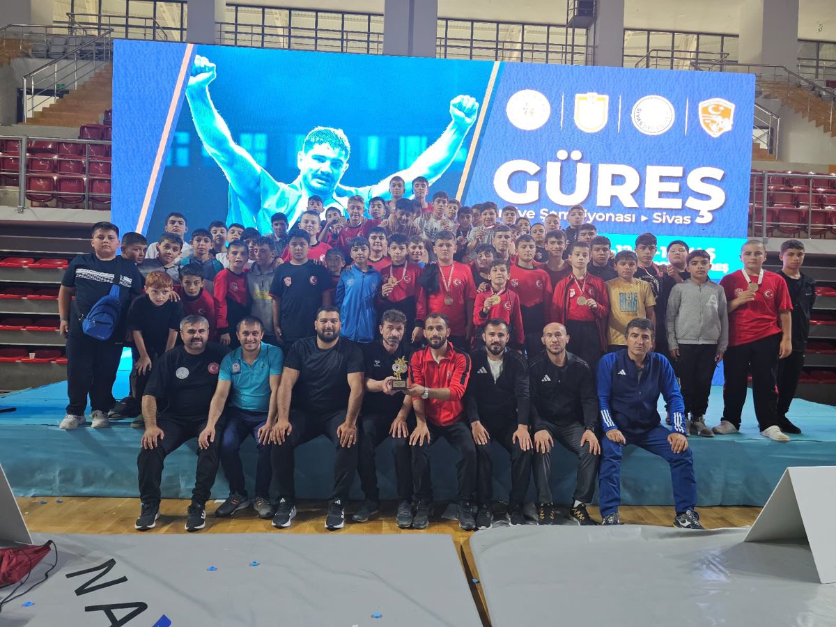 🥋 GÜREŞ | Türkiye Şampiyonluğu Erzurum’un!

Türkiye Güreş Şampiyonası’nda Erzurum Gençlik Spor Kulübü, takım halinde Türkiye Şampiyonu oldu! 💪

🏆 Bireysel dereceler:
🥇 6 Altın
🥈 4 Gümüş
🥉 6 Bronz
🏅 3 Türkiye 5’inciliği

Sporcularımızı ve tüm antrenörlerimizi kutluyoruz.