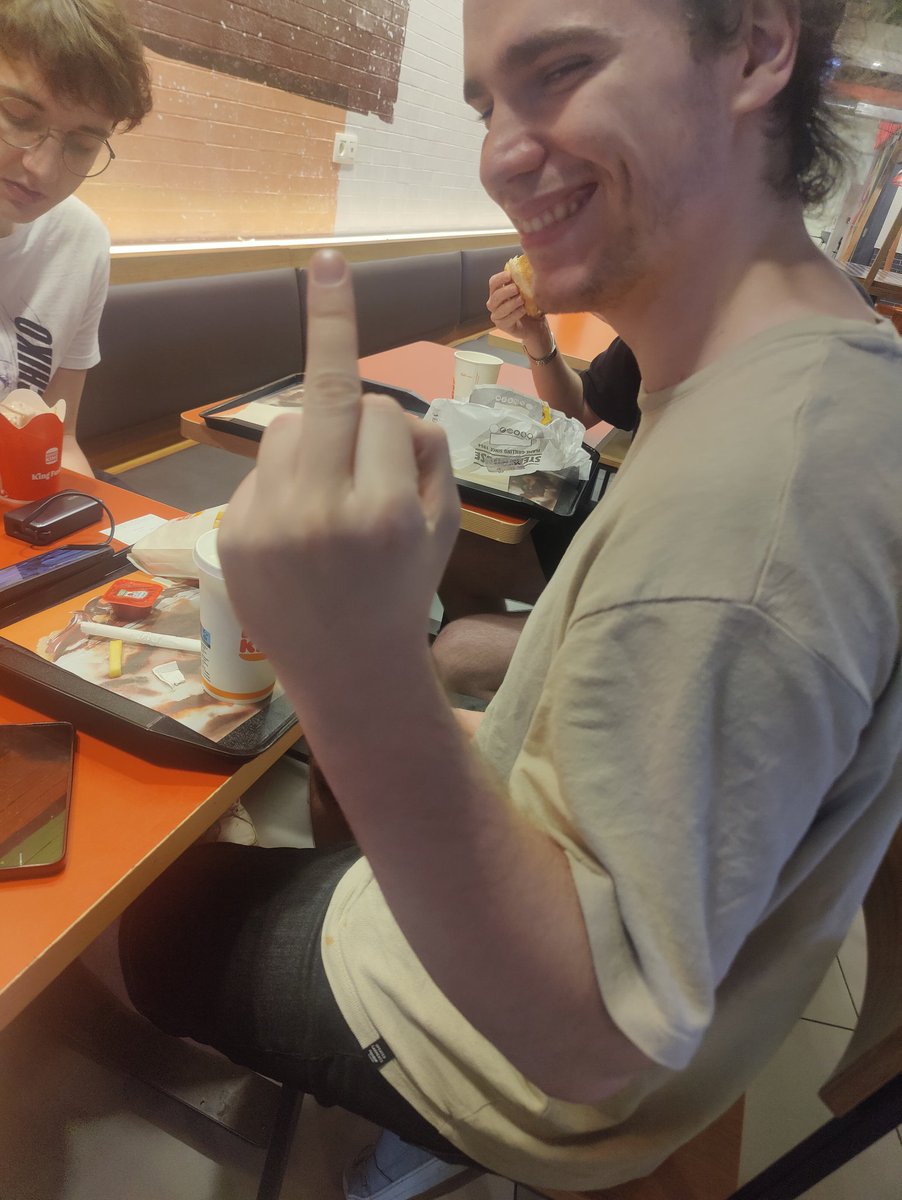 Hauptsache schiessen, aber selbst fett sein