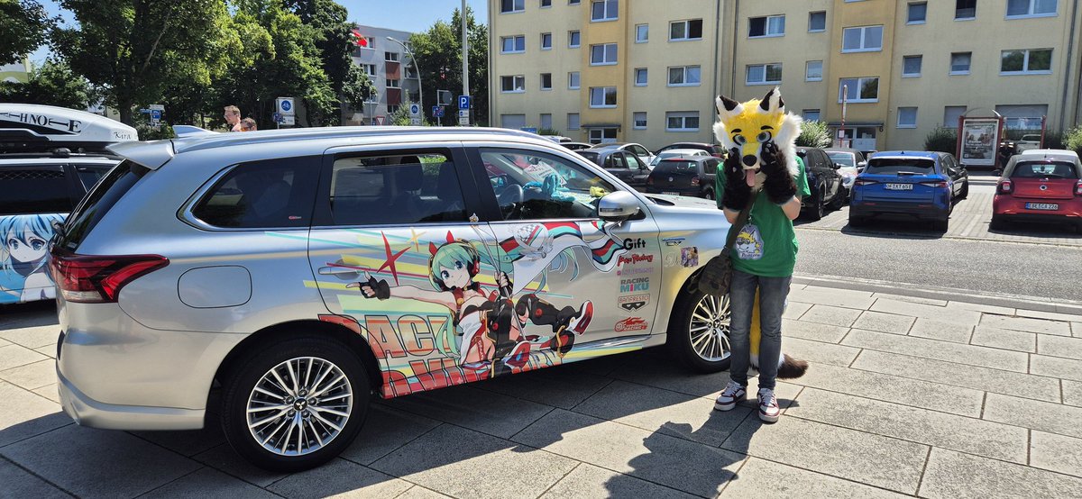PopcornFurry's tweet photo. Mikuuu Car 😋🤩 https://t.co/AZovDVBcBu