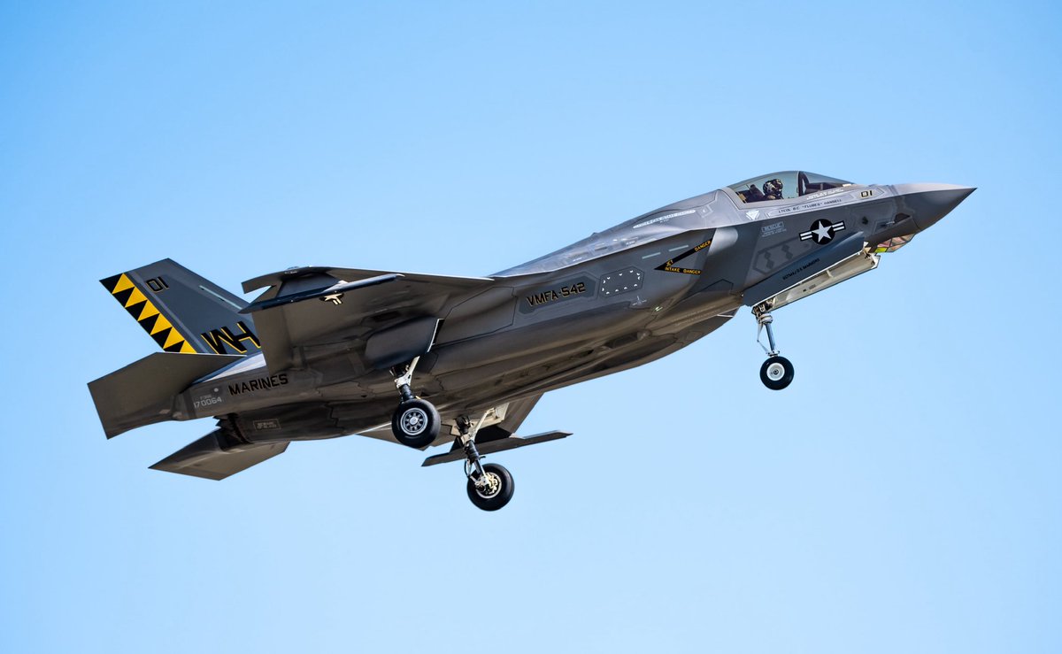 jonmalizia's tweet image. VMFA-542 Tigers arrival into Wilmington International Airport #VMFA542 #F35B #KILM #WilmingtonInternationalAirport