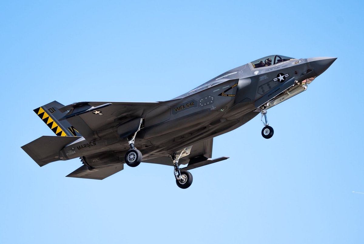 jonmalizia's tweet image. VMFA-542 Tigers arrival into Wilmington International Airport #VMFA542 #F35B #KILM #WilmingtonInternationalAirport