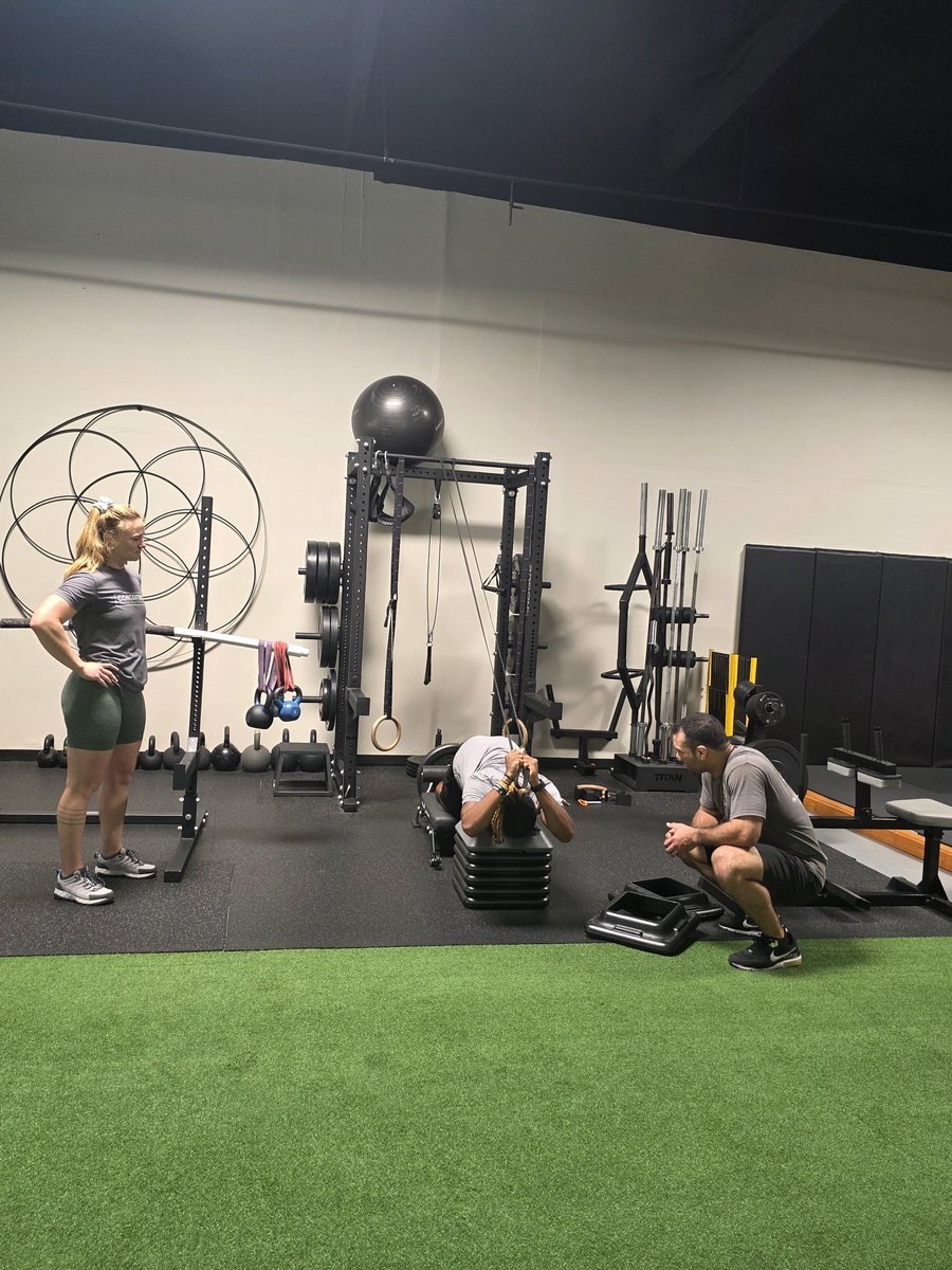 jasminechelle21's tweet photo. Putting in work @ParhamDarrin @CLUFootball @CalLutheranXCTF https://t.co/BVVCwpIZ2O