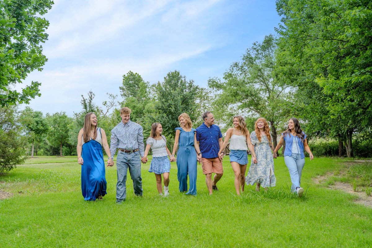 Blaze_of_Joy's tweet photo. ❤️ It was so much fun to take the Glass Family photos!   Here are just a few photos from there family session! 🎉💖 

***Feel free to reach out if you are looking for a more details on a session! 
#workhard #loyal #kind #funny #insideandout #funny #BOJ #Blazeofjoy https://t.co/zMZam15uyV