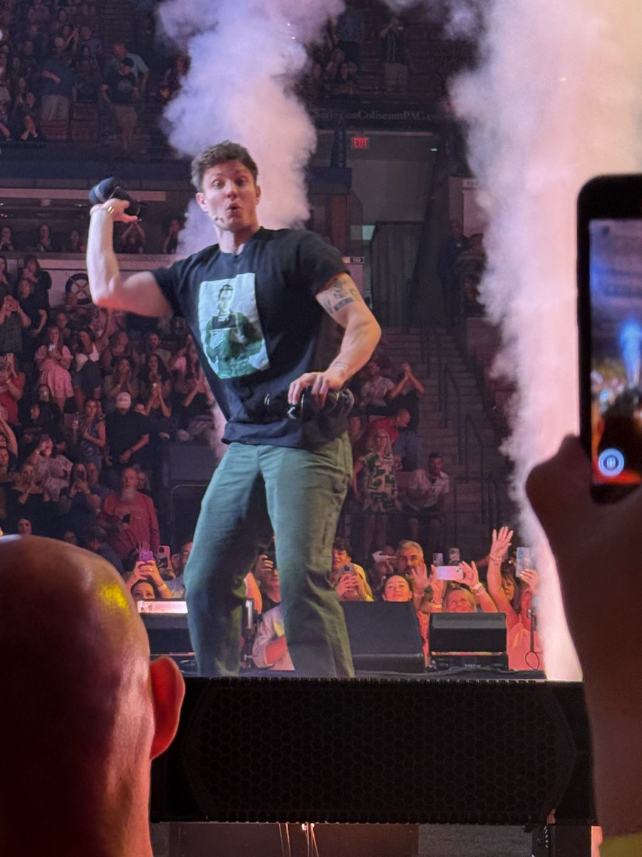 rbwhit10's tweet photo. @mattrife What show last night!  I’ve seen you, @bertkreischer and @SebastianComedy this year. All GREAT shows but I think my wife and I related a little better to you. What a wonderful experience. Oh, and I have a LOT of guns. 😂😂😂 https://t.co/OTV2cRBuYs
