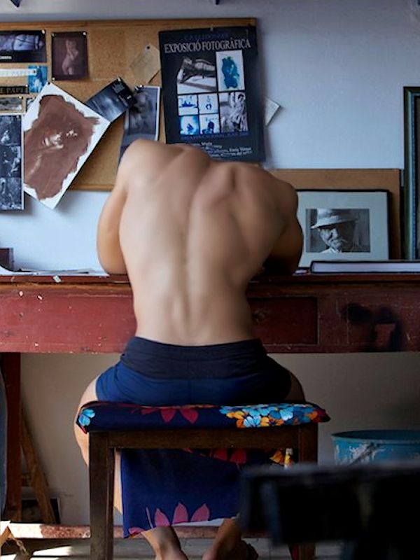 Once again
I'm spending my birthday posting my favorite photos.

I do like a good back.