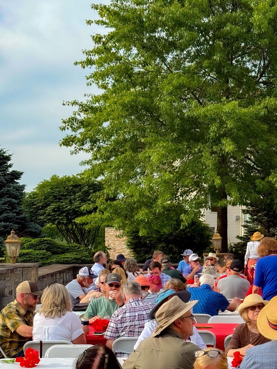 zacharyjharvey's tweet image. Fantastic event last night in South Burlington with the @VTGOP and Chairman @Dame4VT — a strong kickoff to a packed summer of events and fundraising as we gear up for 2026. Big things ahead!🇺🇸
