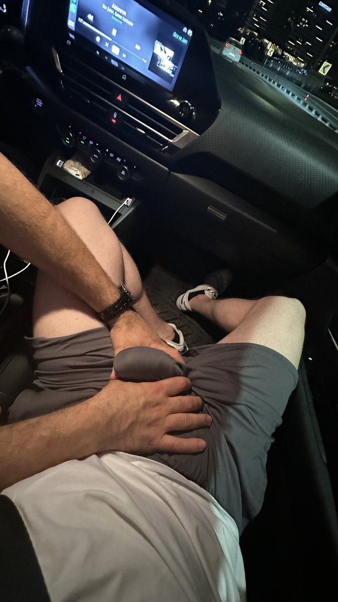 Arkadaş yoklama çekiyor 🍆