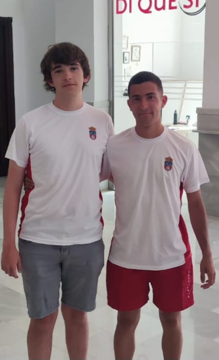 🇪🇸🇪🇸CESA 3x3 U13/U15🇪🇸🇪🇸

La expedición cántabra a Melilla para la disputa del Campeonato de España de selecciones autonómicas en la modalidad 3x3 se completa con nuestra representación arbitral por parte de Pablo Barreda y Diego Cifrián. 

 ¡Trabajo excepcional‼️🔥