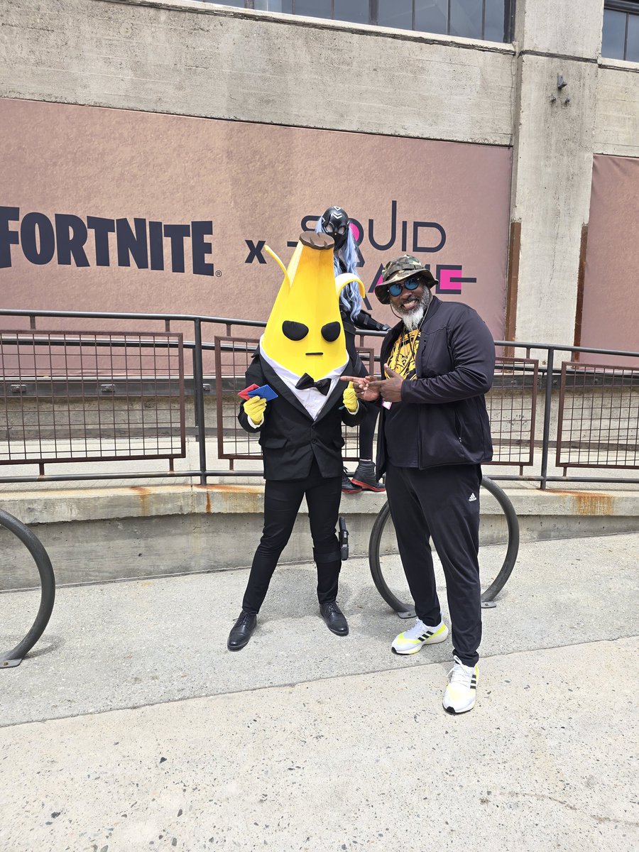 KING DAVID👑👑👑 (@kingdavidotw) on Twitter photo Xboxfrontline news is talking to banana 🍌 man about doing a stream using his suit <a href="/EpicGames/">Epic Games Store</a> <a href="/EpicNewsroom/">Epic Games Newsroom</a> <a href="/FortINTEL/">Fortnite News</a> .. get ready Xboxfrontline news is talking to banana 🍌 man about doing a stream using his suit <a href="/EpicGames/">Epic Games Store</a> <a href="/EpicNewsroom/">Epic Games Newsroom</a> <a href="/FortINTEL/">Fortnite News</a> .. get ready