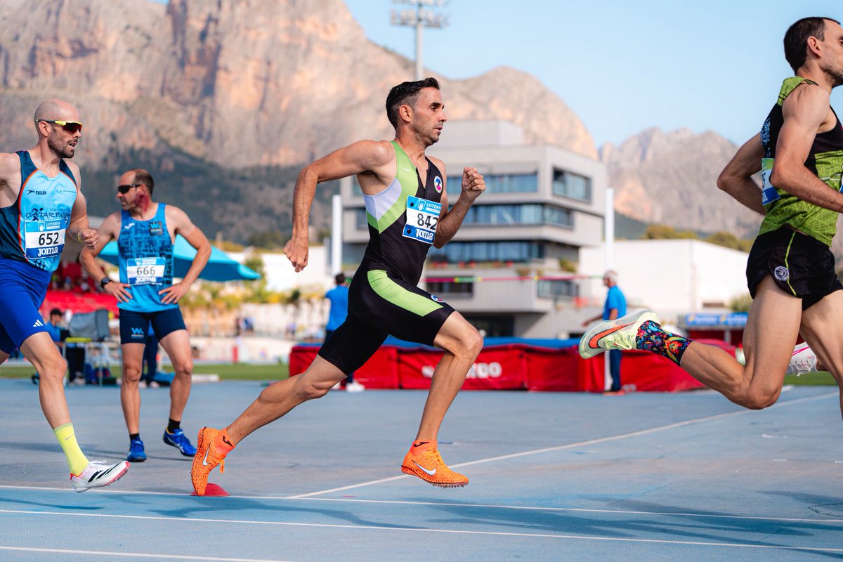 4º de España 🇪🇸 M35 en 800ml. 
Empezamos una nueva etapa que voy a disfrutar mucho. 
Este el primero de muchos.